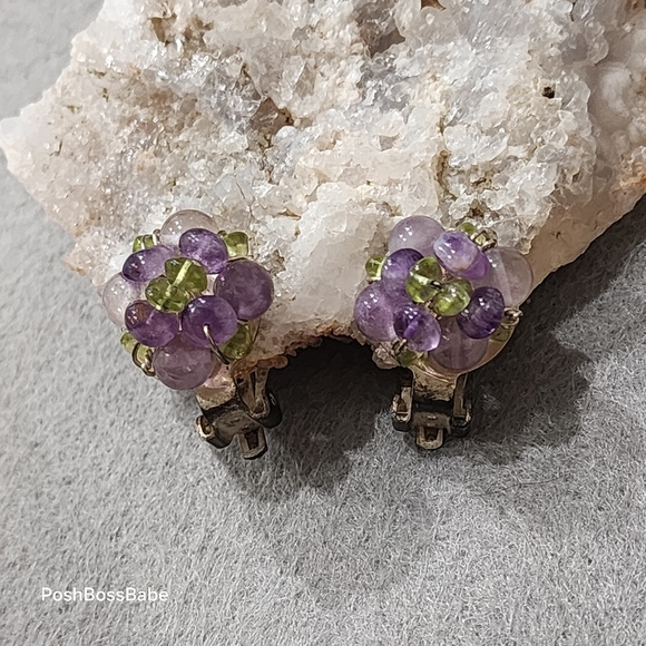 Vintage Glass Bead Cluster Earrings | Clip-On Floral Design - Picture 3 of 9